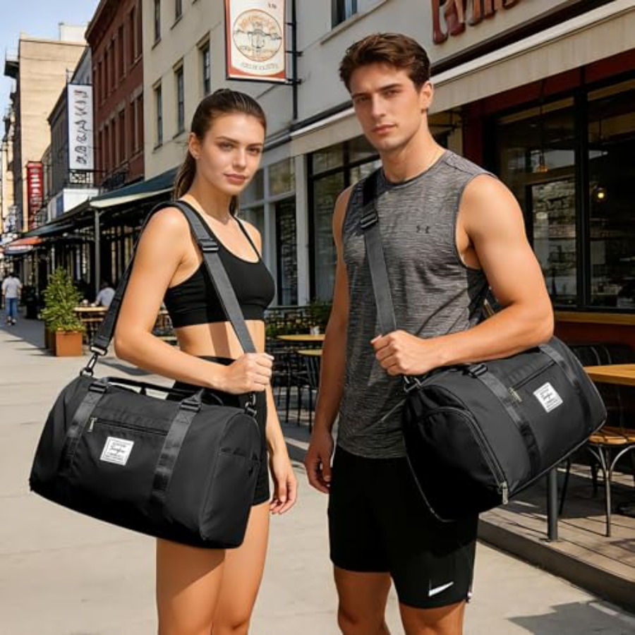 Small Black Sports Gym Duffel  - Women'S Shoes recension och pris