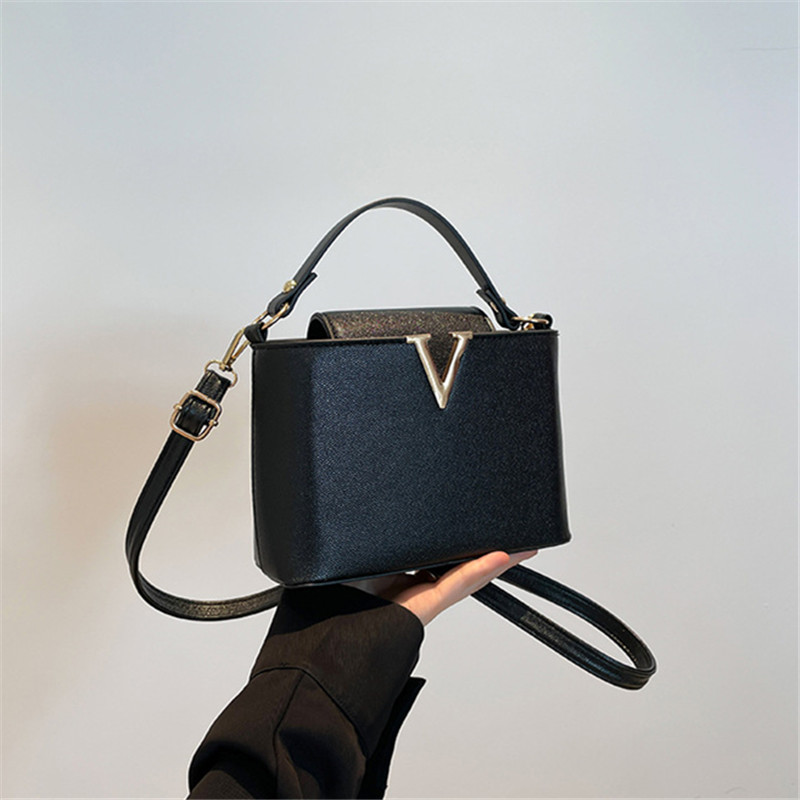 Luxury Women's Tote Bag, Chic  - Women'S Shoes Louis Vuitton recension och pris